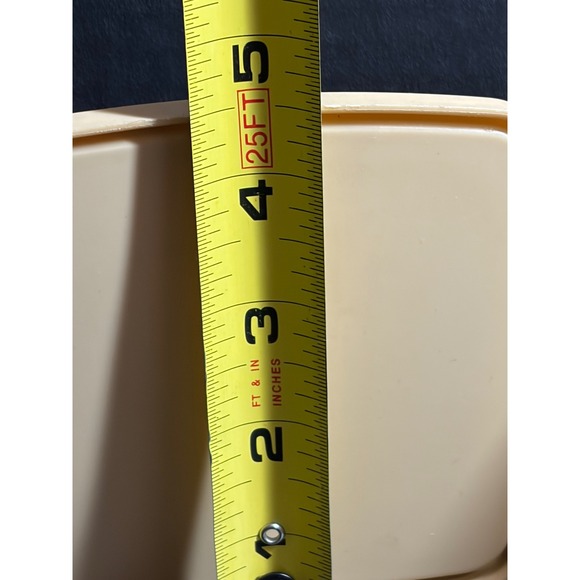 VTG Tupperware Almond Cream Rectangular Sandwich Food Storage Container Lids - Picture 3 of 3